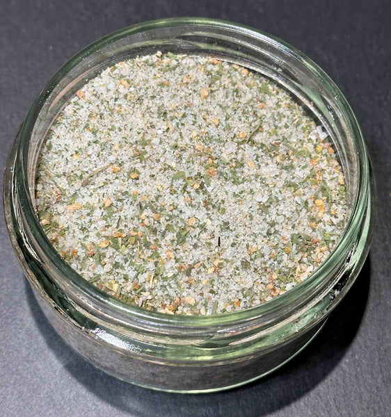 Aromatisches Fischsalz
